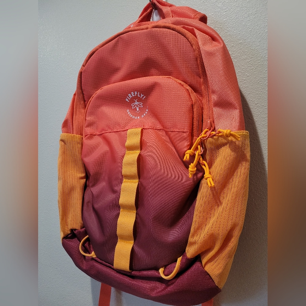 NWT Firefly Outdoor Gear Youth Unisex Camping School Backpack 13 Liter